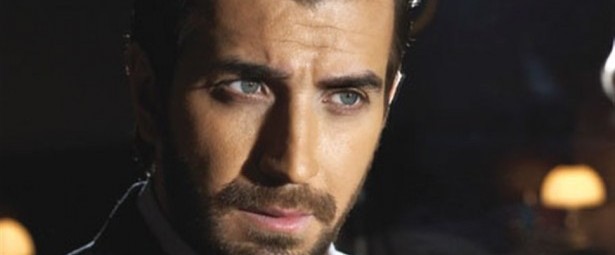 Ο Θάνος Πετρέλης ολοκληρώνει την περιοδεία του με μια μοναδική εμφάνιση στο Λος Άντζελες!