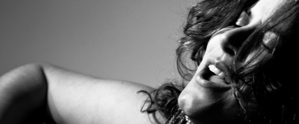 H Κατερίνα Πολέμη και η Swing-o-Brazilian μπάντα της στο Τηλέμαχος BBQ Club 1,8/12