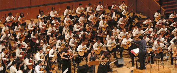 Ο Βαγγέλης Μπουντούνης, οι 100 Κιθάρες και η Μάρω Ραζή στο Μέγαρο Μουσικής Αθηνών 9/12