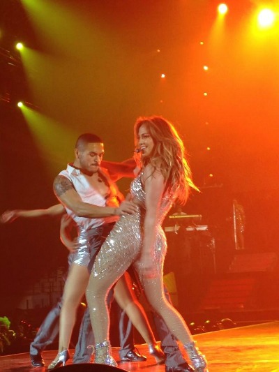 JLO i am into you 2 Lopez