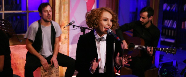 Η Τάμτα τραγούδησε κατά του καρκίνου!