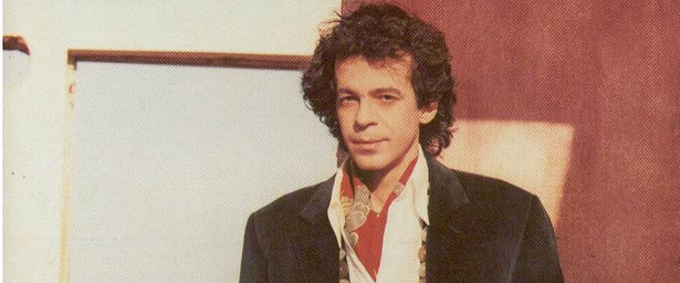 Χρονοντούλαπο : Ο Κώστας Χαριτοδιπλωμένος και ο Τάκης Ζαχαράτος ενσαρκώνουν Παπαμιχαήλ - Βουγιουκλάκη σε video clip των 90's 