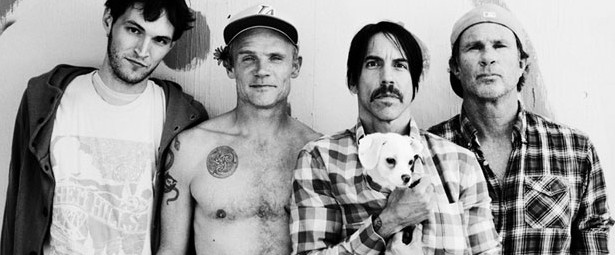 Οι Red Hot Chili Peppers σε μια πιο προσωπική indoor συναυλία!(VIDEO)