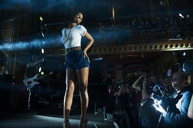 rihanna-tour (5)