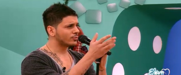 Stan: “Θαυμάστριες μου έχουν σκίσει όλα τα ρούχα”