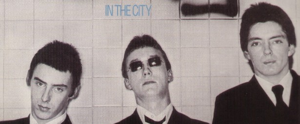 Το «Beat Surrender» των Jam ανεβαίνει στο Νο1 της Μεγάλης Βρετανίας στις 4/12/1982