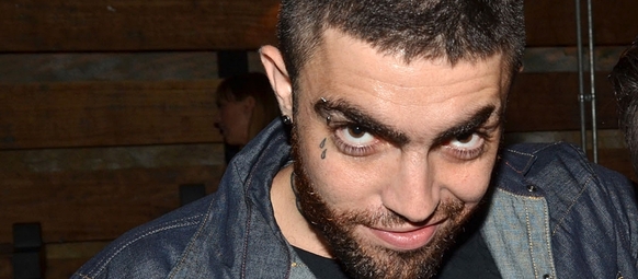 "Μου αρέσουν τα λεφτά" | Δείτε το ολοκαίνουργιο video clip του TUS