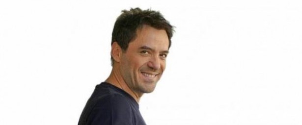 Θάνος Καλλίρης: “Η δισκογραφία όπως την ξέραμε έχει πεθάνει ανεπιστρεπτή”