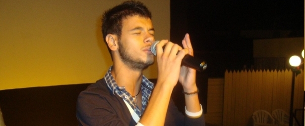 Ο Γιώργος Καριπίδης "Ρωτάει γιατί"!