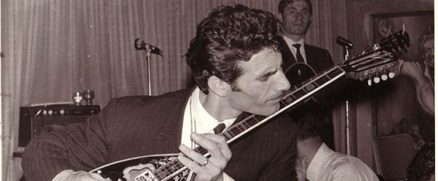 Βιογραφία | Σταύρος Δαμιανίδης