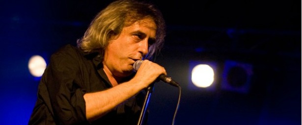 Ο Γιάννης Αγγελάκας live στην Πάτρα 16/2