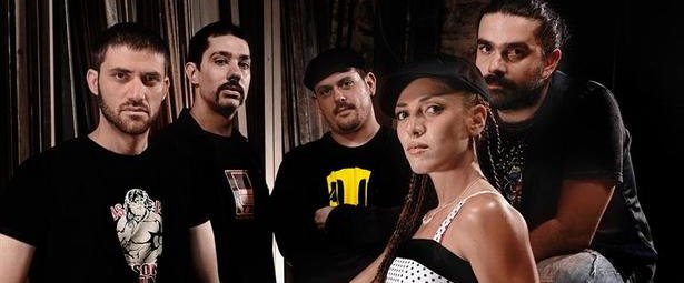 Δείτε τους Burning Sticks να παρουσιάζουν το νέο τους τραγούδι!