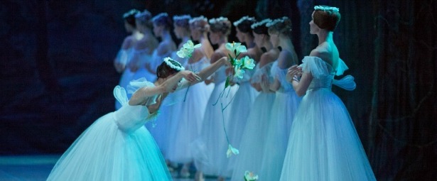 Η πιο συγκινητική ιστορία του κλασικού μπαλέτου «Ζιζέλ» ζωντανεύει στο Μέγαρο Μουσικής 15-17/2!