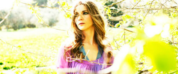 Το νέο τραγούδι της Βασιλικής Καρακώστα!