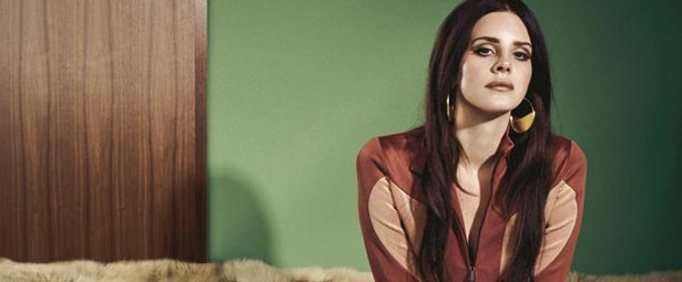 H Lana del Rey σε μια ακόμα ιδιαίτερη φωτογράφηση...