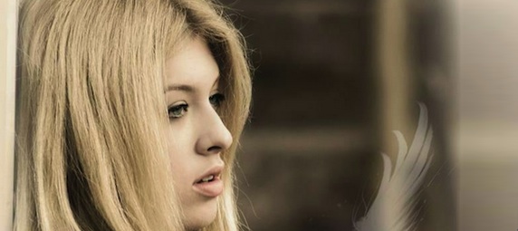 "Angels Cried" | Άκου το νέο τραγούδι της Μαριάννας Μαλαντζή!