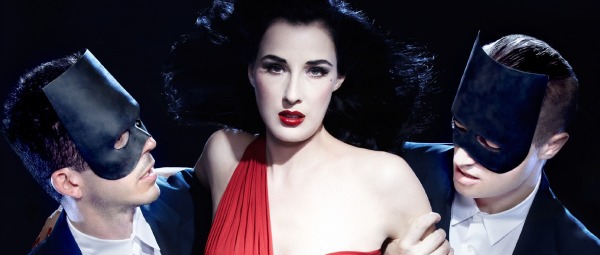Η Dita Von Teese σε ρόλο τραγουδίστριας!