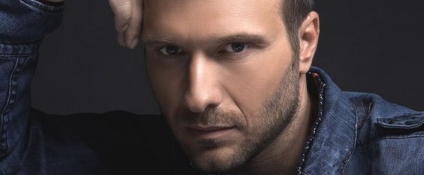 Πότε κυκλοφορεί ο νέος δίσκος του Γιάννη Πλούταρχου; 