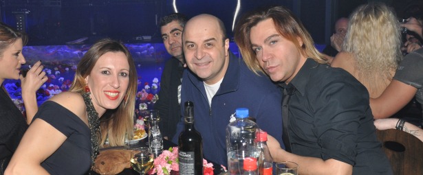 Μάρκος Σεφερλής, Τρύφωνας Σαμαράς & Πηγή Δεβετζή διασκέδασαν στον Πάνο Καλίδη! | Φωτογραφίες