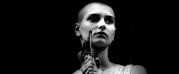 Το «Nothing Compares 2 U» της Sinead O’Connor ανεβαίνει στο Νο1 της Μεγάλης Βρετανίας στις 28/1/1990