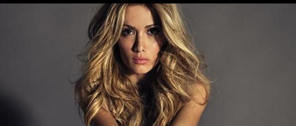 Η Στέλλα Καλλή γυρίζει το νέο της βίντεο κλιπ!