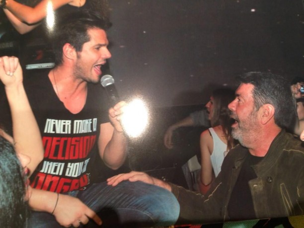 Όταν ο Γιώργος Τσαλίκης φεύγει απο το Dancing, ο Γιάννης Λάτσιος πάει στο Caramela!