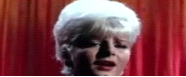 Χρονοντούλαπο: Το πρώτο βραβείο της Τζένης Βάνου!