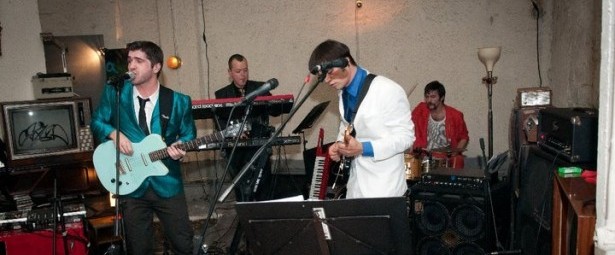 Οι The Wedding Singers έτοιμοι για ξέφρενο πάρτι