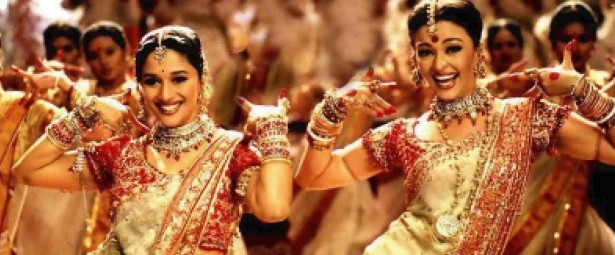 Ελληνικά video clip με Oriental διάθεση