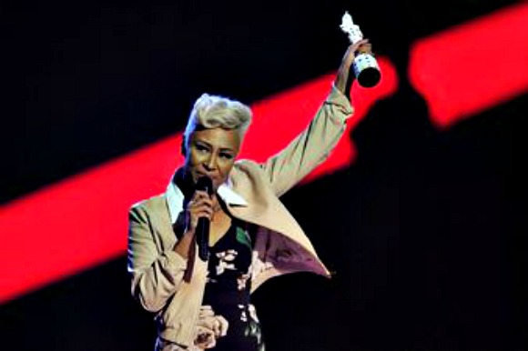 brit-awards-2013-emeli-sande