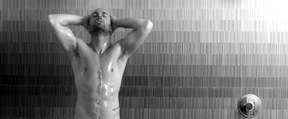 Ανατρεπτικό το ολοκαίνουριο video clip του Ηλία Βρεττού!