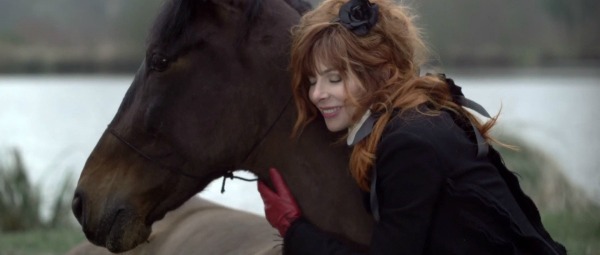 H Mylène Farmer σε καινούριο video clip!