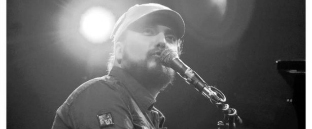 Ο«ακουστικός» Στάθης Δρογώσης στον Ιανό 22/2 & 1/3!