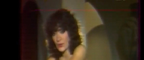 Χρονοντούλαπο : Η Τάνια Τσανακλίδου σε σπάνια τηλεοπτική εμφάνιση 30 χρόνια πριν !