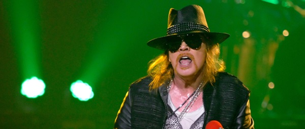 Μήνυση από θαυμαστή στον Axl Rose