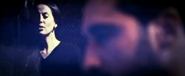 Η Εύη Αδάμ κάνει στροφή στο τραγούδι. Δείτε το video clip!