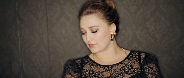 Leanne Mitchell: Η νικήτρια του “The Voice UK” μας παρουσιάζει το πρώτο της video clip! 