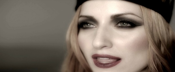 Νάιρα Αλεξοπούλου| Δες το νέο video clip της