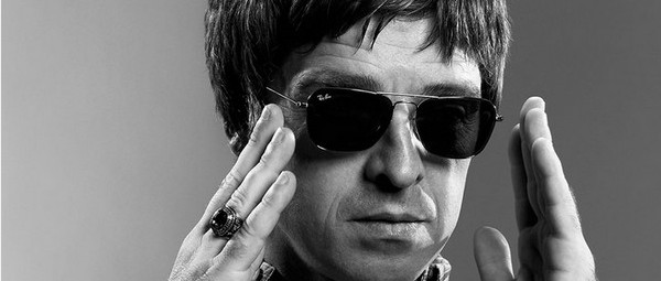 O Noel Gallagher εκθειάζει την επιστροφή του David Bowie!