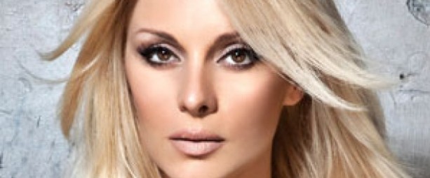 Ακούστε teaser του νέου τραγουδιού της Πέγκυς Ζήνα σε μια live εκτέλεση!