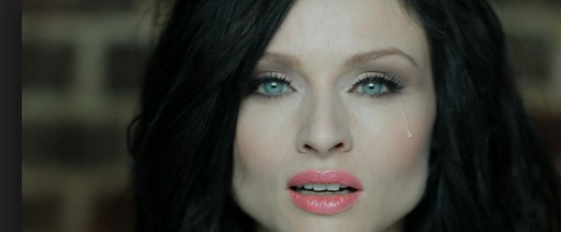 "Young Blood" ακούστε το καινούριο τραγούδι της Sophie Ellis Bextor