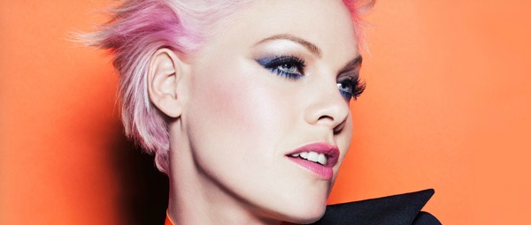 Η P!nk κατακτά για 4η φορά την πρωτιά, με το “Just Give Me A Reason”