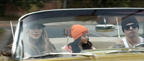 Η JLo στο νέο clip της Becky G