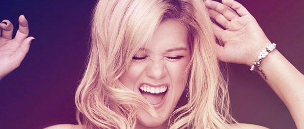 Νέο single από την Kelly Clarkson