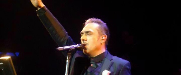 Η απάντηση του official fan page του Νότη Σφακιανάκη για το ναζιστικό χαιρετισμό του (VIDEO)