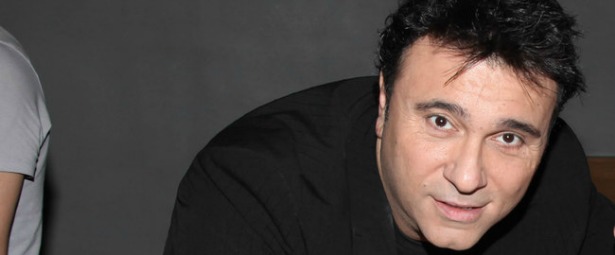 Ακούστε το teaser του νέου τραγουδιού του Αλέκου Ζαζόπουλου - ''Καμία Επαφή''.         