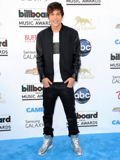 austin-mahone-blue-carpet-bbma2013