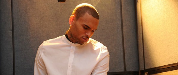 O Chris Brown κυκλοφορεί νέο τραγούδι και ανακοινώνει ημερομηνία κυκλοφορίας του “X”