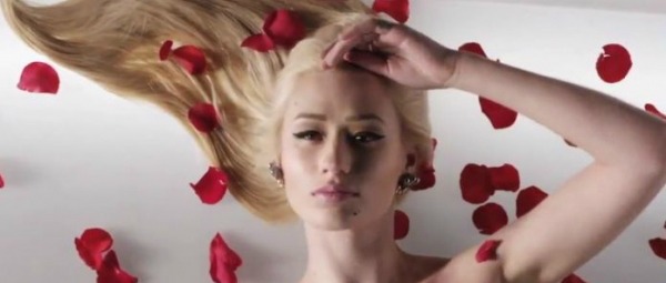 “Bounce”: Το νέο video clip της Iggy Azalea