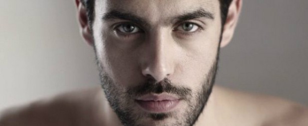 Κώστας Μαρτάκης: «Θέλει  παραπάνω προσπάθεια για να αποδείξω ότι τραγουδάω κιόλας, δεν έχω μόνο καλή εμφάνιση»